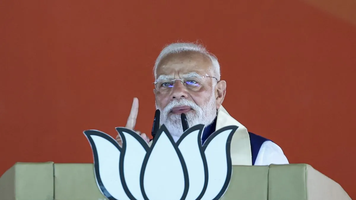'Ma Crying, Maati With Infiltrators, Maanush Scared': PM Modi Attacks ...