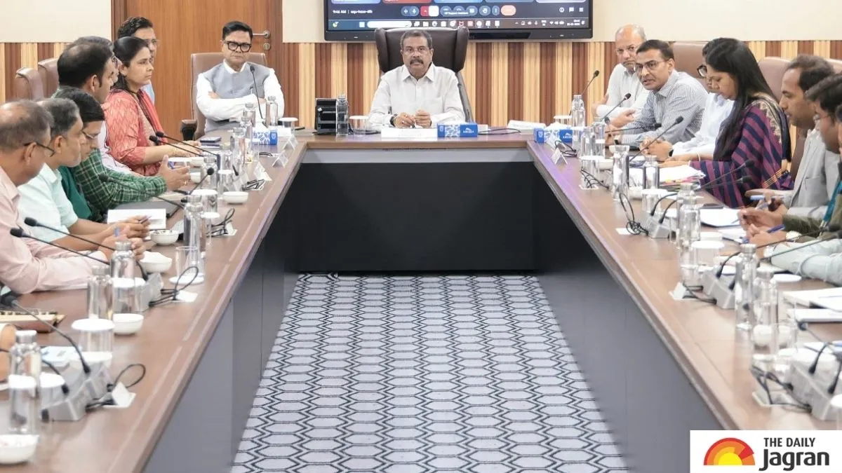 dharmendra-pradhan-chairs-highlevel-review-meeting-at-cbse-headquarters-over-class-12-result-issues-details