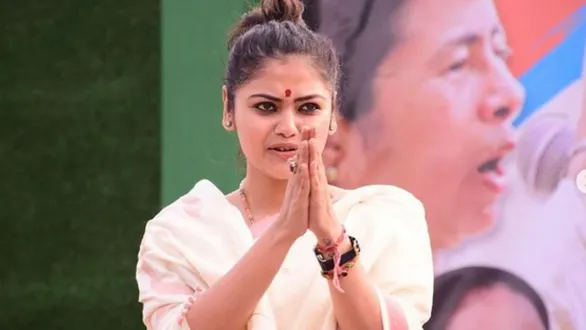 saayoni-ghosh-who-called-mamata-banerjee-mother-of-bengal-rumoured-to-join-rebel-tmc-camp