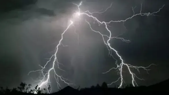 jharkhand-rain-havoc-seven-died-due-to-lightning-strikes-in-24-hours-imd-issues-heavy-rain-alert