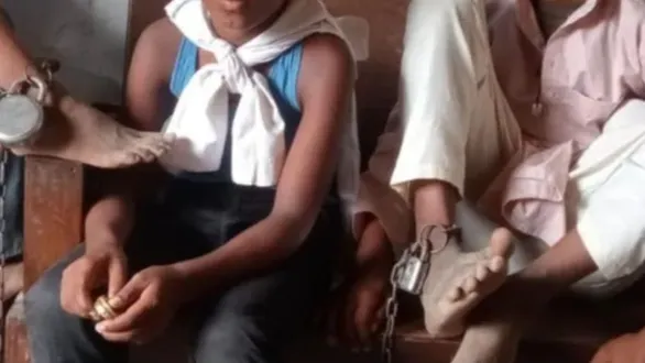 bihar-horror-four-minors-in-darbhanga-found-shackled-and-locked-under-tree-after-fleeing-madrasa