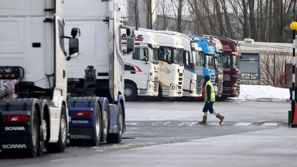 shocking-audio-clip-exposes-racism-against-indian-truck-drivers-in-australia-kill-all-male-indians-sell-their-women