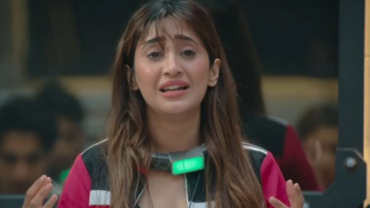 Did Shivangi Joshi Lie On Lock Upp Season 2? Internet Digs Up Past Clips About Father’s Background
