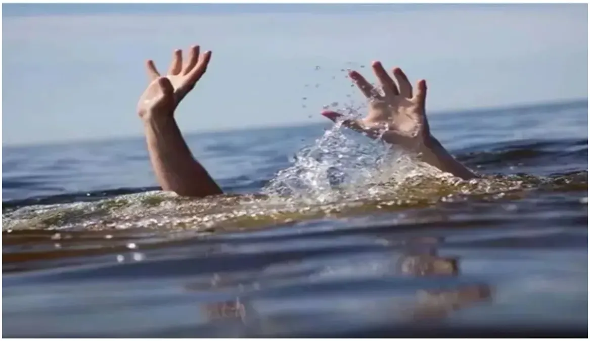 Andhra Family Suicide: Govt Engineer, Wife And Daughter Drown In Godavari; Suicide Note Alleges Mental Harassment