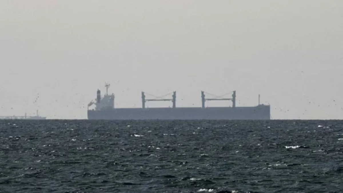 Iran, Oman Agree To Share Hormuz Waters, Transit Revenues But Strait To Reopen 'Only If US Agrees To Peace Deal'