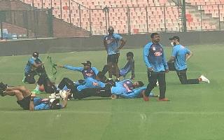 no-one-s-dying-bangladesh-coach-as-players-wear-mask-during-training-session-in-delhi