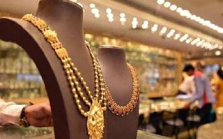 ahead-of-dhanteras-gold-prices-fall-rs-1900-per-10-grams-in-last-one-month