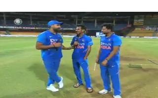 india-vs-australia-yuzvendra-chahal-demands-compliments-from-rohit-kuldeep-on-chahal-tv-after-excellent-fielding-watch