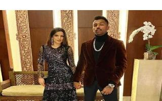 Hardik Pandya announces engagement with Serbian actress Natasa Stankovic | Watch