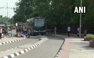 Delhi turns into a fortress ahead of Independence Day; NSG snipers, SWAT commandos deployed | Check advisory here