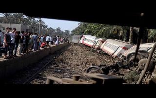 pakistan-train-collision-sindh-province-karachi-lahore-ghotki-death-toll-casulty-damage-report-live-news-updates