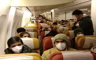 in-a-first-four-flyers-on-board-jammudelhi-flight-handed-over-to-cops-for-refusing-to-wear-face-mask