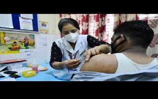 covaxin-stock-almost-ended-covishield-left-for-23-days-delhi-govts-sos-to-centre-over-vaccine-shortage
