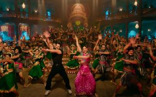 Cirkus Song ‘Current Laga Re’ Teaser Out: Deepika Padukone And Ranveer Singh Ready To Set The Stage On Fire