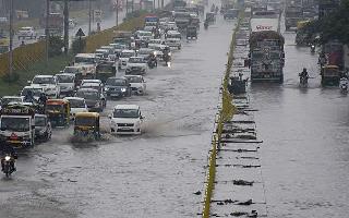 delhi-weather-updates-temperature-settles-at-11-degrees-after-rains-lash-capital-for-2nd-day-aqi-in-very-poor-zone