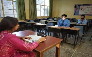 delhi-school-reopening-news-2022-offline-classes-resume-in-national-capital-covid-curbs-latest-update