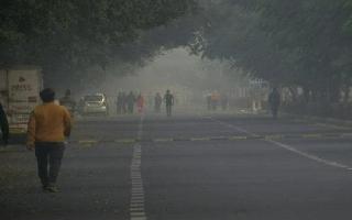 delhi-shivers-at-86-degrees-celsius-as-cold-day-conditions-persist-aqi-remains-in-poor-zone