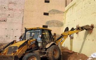 dda-building-collapse-in-dwarka-sec-23-causality-injured-wall-collapses-in-delhis-dwarka