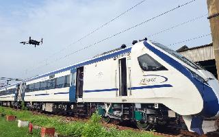 India To Get First Tilting Trains By 2025-26, 100 Vande Bharat Trains To Use Technology: Railways