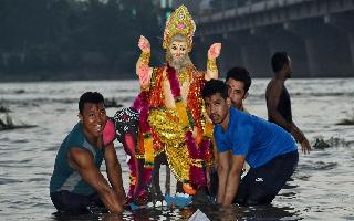 Happy Vishwakarma Puja 2022: Wishes, Quotes, WhatsApp, Facebook Status To Share On This Auspicious Day