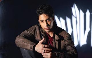shah-rukh-khans-son-aryan-khans-directorial-debut-stardom-to-be-6-episode-web-series-produced-by-red-chillies-deets-inside