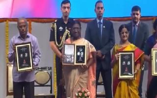 ntr-100-rupee-coin-telugu-people-overjoyed-after-president-murmu-releases-commemorative-coin-of-rs-100-on-late-nt-rama-rao