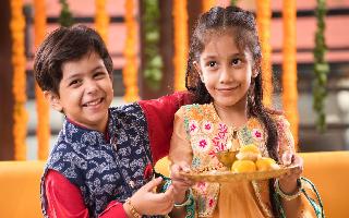 raksha-bandhan-2023-essay-check-out-beautiful-heart-touching-short-essay-for-school-students-to-celebratethispurebond