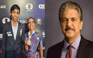 anand-mahindra-plans-to-gift-electric-suv-car-to-chess-grandmaster-praggnanandhaas-parents