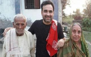 Pankaj Tripathi’s Father Pandit Banaras Dies; Actor Leaves For His Village