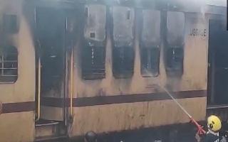 fire-breaks-out-in-train-coach-near-maharashtras-nanded-watch-video-indian-railways-latest-news-updates