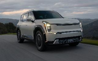 upcoming-kia-cars-in-2024-carnival-mpv-facelift-ev9-suv-and-new-clavis-set-to-launch-next-year-check-details-here