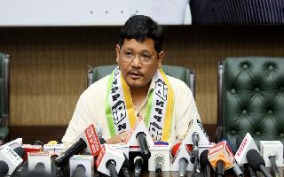 Mob Attacks Meghalaya CM's Office Over Demand Of Winter Capital, 5 Injured; Section 144 Imposed