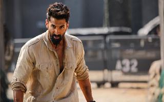 aditya-roy-kapur-unveils-hidden-talent-to-launch-his-own-music-album-deets-inside