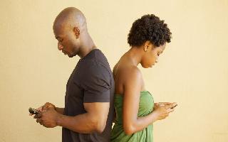 lovelife-tips-4-surprising-reasons-why-your-partner-might-be-ignoring-you