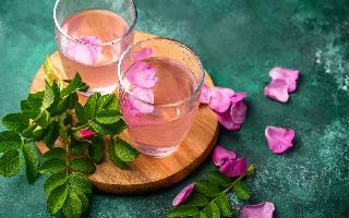 From Hydration To Anti-Aging; 5 Benefits Of Rose Water For Spring Skincare
