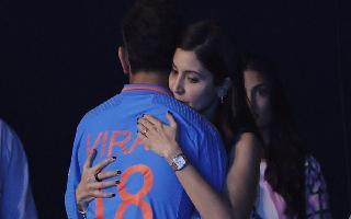 Anushka Sharma Hugs Virat Kohli After India Loses Cricket World Cup To Australia; Fans Call Them Ideal Couple