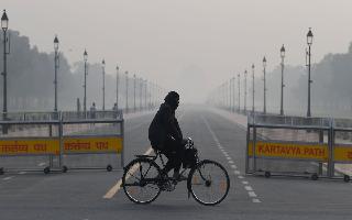 Delhi Struggles As Air Quality Shows No Improvement; App-Based Taxis Banned, Odd-Even Scheme To Return | Top Updates