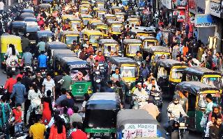 noida-traffic-advisory-for-diwali-dhanteras-bhaidooj-heavy-challans-for-violations-greater-noida-delhi-check-routes-to-avoid-roads-to-take