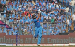ind-vs-aus-final-travis-head-takes-stunner-to-send-rohit-sharma-back-to-pavilion-just-before-fifty-watch