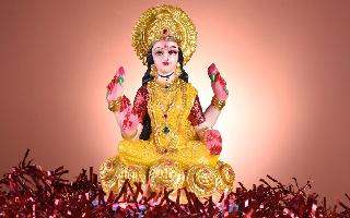 7-powerful-maa-lakshmi-mantras-that-will-help-you-attract-wealth-and-success-diwali-2023