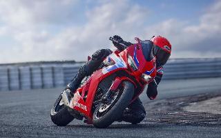 2024-honda-cbr650r-unveiled-at-eicma-2023-with-eclutch-system-india-launch-in-2024-check-all-updates-here