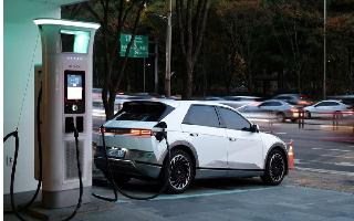 hyundai-aims-big-ev-push-with-plans-to-manufacture-2-lakh-electric-cars-every-year-ulsan-plant-to-open-by-2026
