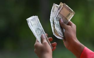 somwar-ke-upay-astrological-remedies-for-money-to-invite-good-fortune-and-wealth