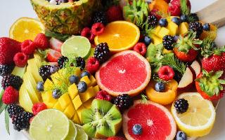 What Happens To Your Body If You Only Eat Fruits For 2-3 days? Expert Explains