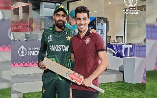 pak-vs-afg-babar-azam-gifts-his-bat-to-rahmanullah-gurbaz-after-afghanistan-historic-win-watch