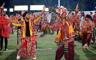 heart-attack-deaths-during-garba-dance-in-india-expert-lists-heart-healthy-habits-to-adopt-in-your-20s-and-30s