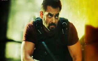 Tiger 3 Trailer Countdown Begins: Yash Raj Films Unveil New Poster Of Salman Khan In Ready To Attack Motion Ahead Of Prevue’s Release | See Pic