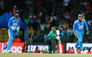 'Why Would Bharat Lose To SL Deliberately?, MORONS!': Gavaskar Bashes PAK Cricket Fans For Cooking Up Conspiracy Theories During Asia Cup