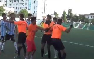 WWE-Like Brawl Takes Over Football Field; Netizens React To Viral Video Of Fight Between Referee And Players