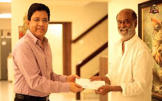 rajinikanth-gets-bmw-x7-and-rs-100-cr-cheque-for-success-of-jailer-all-you-need-to-know-about-the-suv